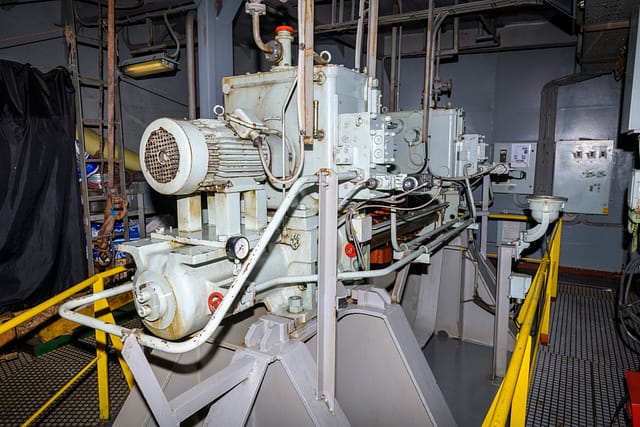 How To Service Marine Generator in Chattogram, BD: #1 Reliable Guide 14 ship engine room